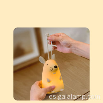 Luz nocturna LED con ratón de silicona, recargable por USB